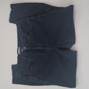 Good American Sz 18 "Good Legs" Dark Wash.  Raw Hem. Slight Wear. L.27. Rise 12"